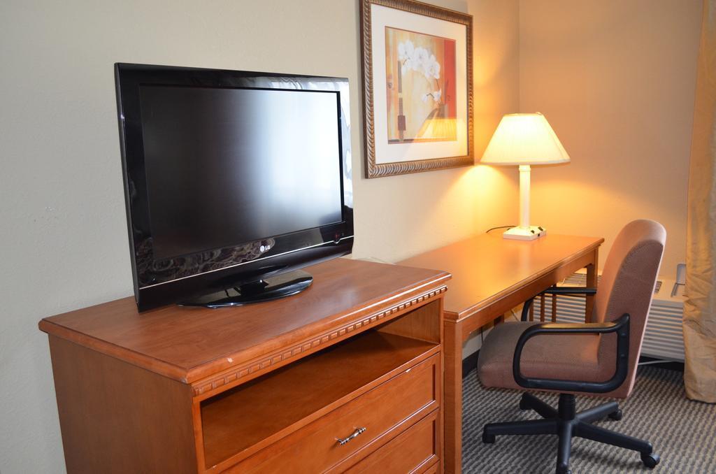 Comfort Inn Downtown Детройт Экстерьер фото