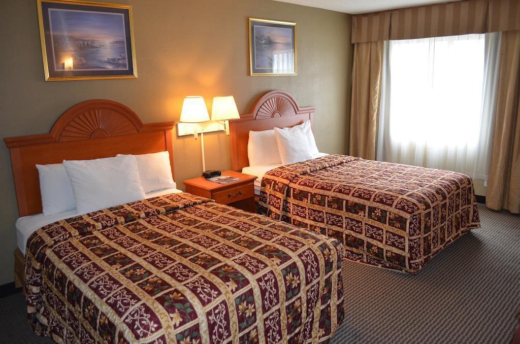Comfort Inn Downtown Детройт Экстерьер фото