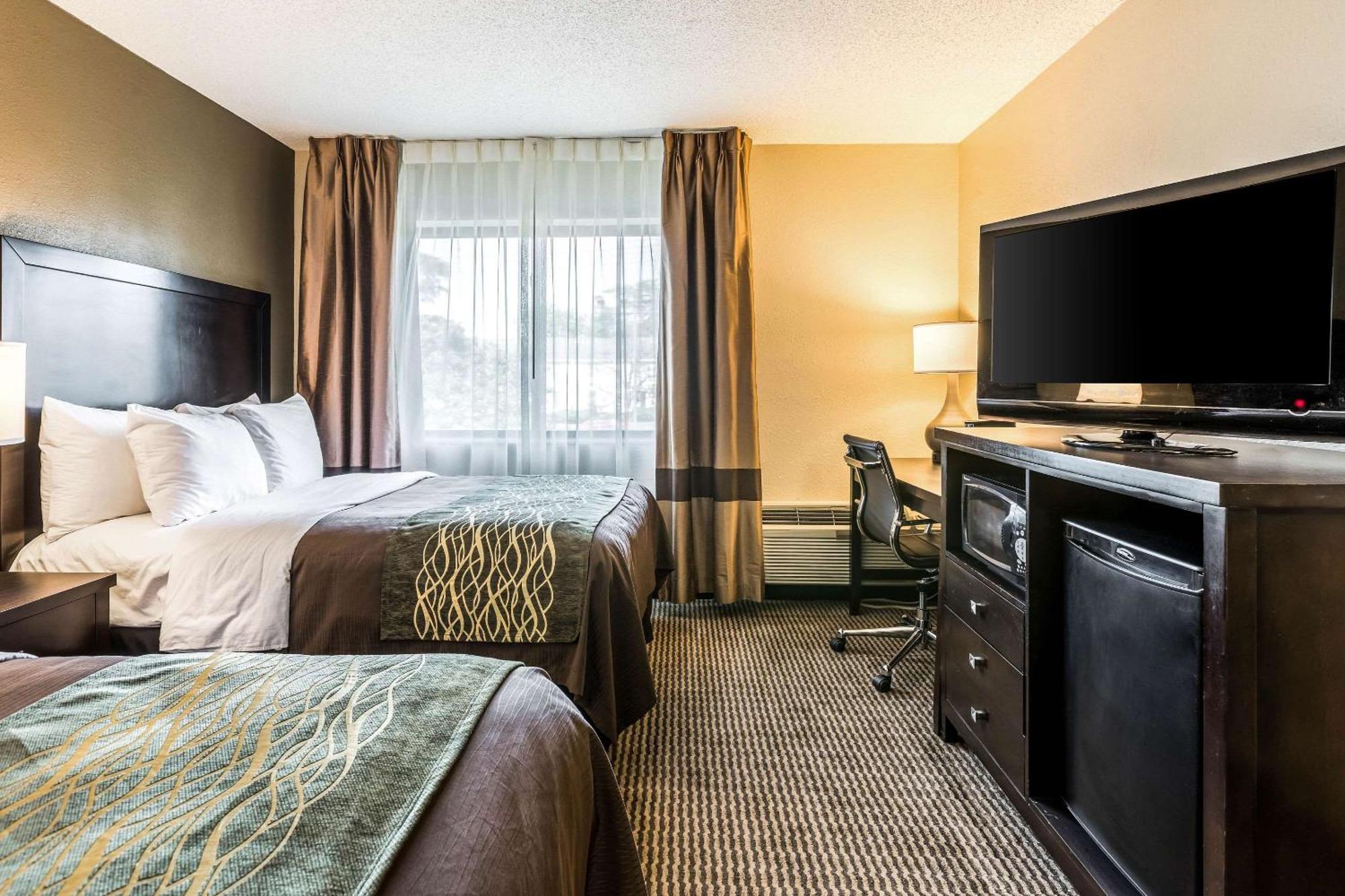 Comfort Inn Downtown Детройт Экстерьер фото