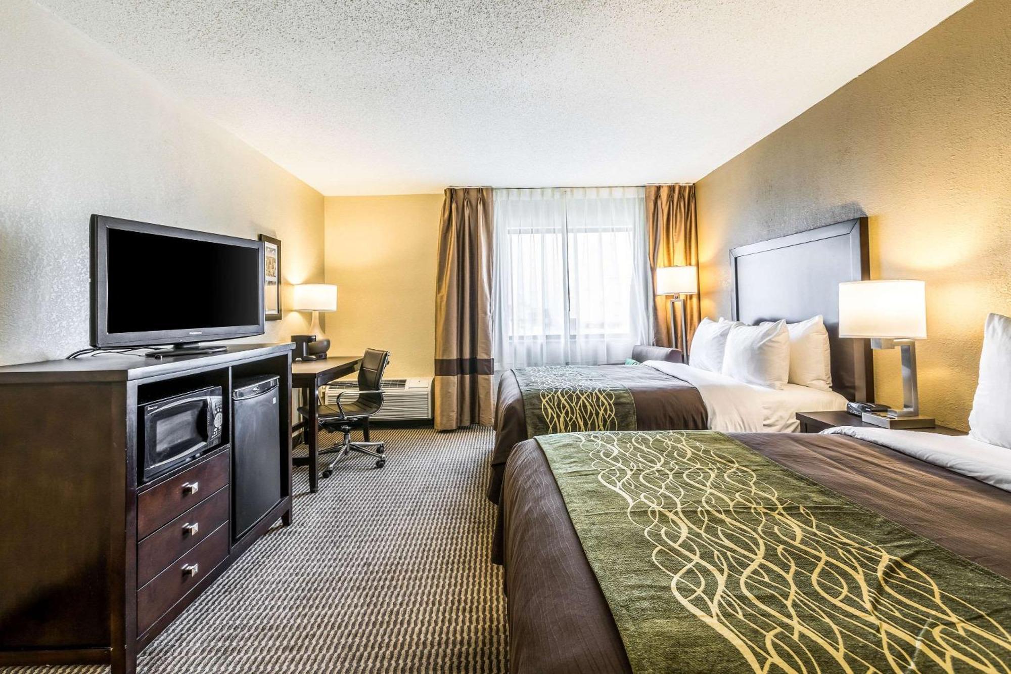 Comfort Inn Downtown Детройт Экстерьер фото