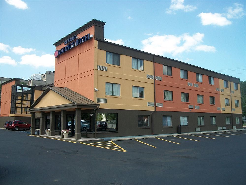 Comfort Inn Downtown Детройт Экстерьер фото